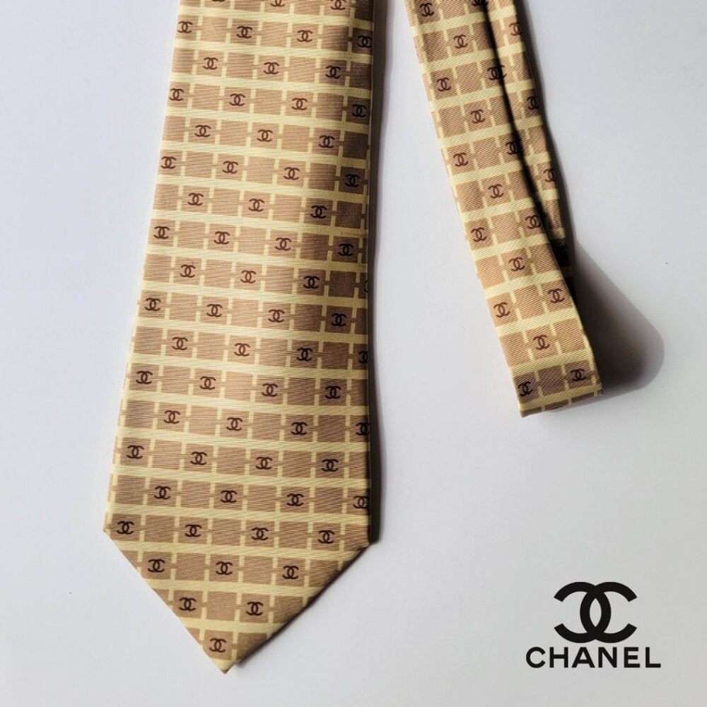 CHANEL Men's Vintage Tie 100% Silk Made in Italy beige with brown CCs